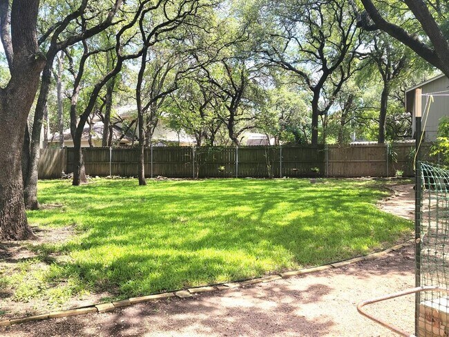 Building Photo - 6904 Argonne Forest Cove