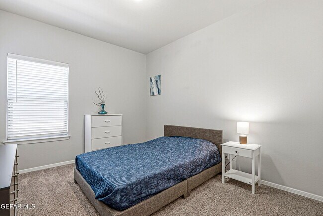 Building Photo - 12580 Arrow Weed Dr