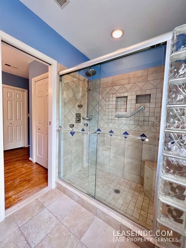 Building Photo - 1445 Hampton Hill Cir