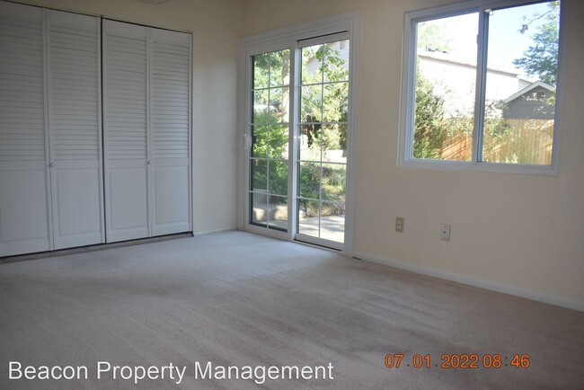 Building Photo - 3 br, 1 bath House - 8867 W. Toller Ave