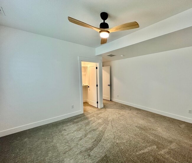 Building Photo - Gorgeous 5 Bed 3.5 Bath Home at Daybreak I...