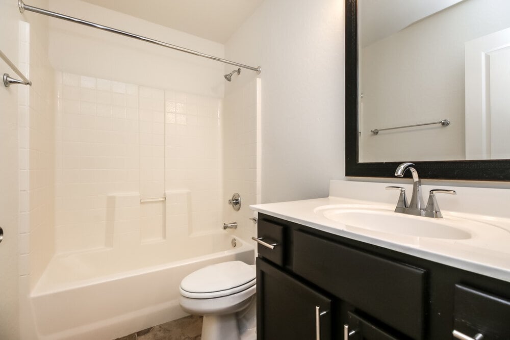 Building Photo - 92 E Catclaw St