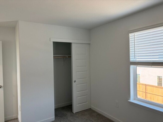 Building Photo - 3501 Eventide Ave
