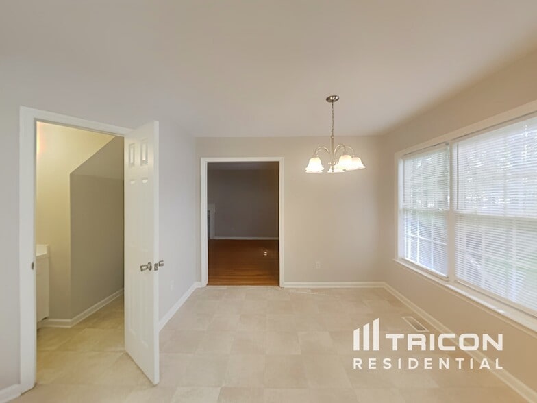 Building Photo - 120 Hocutt Dr