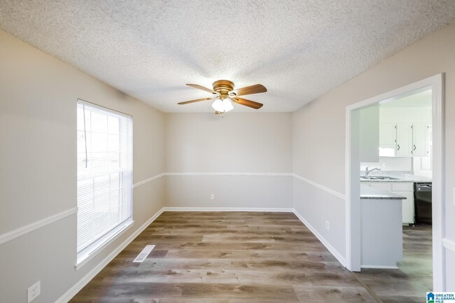 Building Photo - 602 Greenbriar Rd