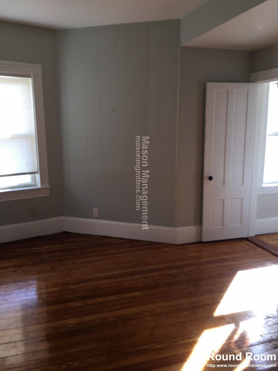 Building Photo - 544 Trapelo Rd