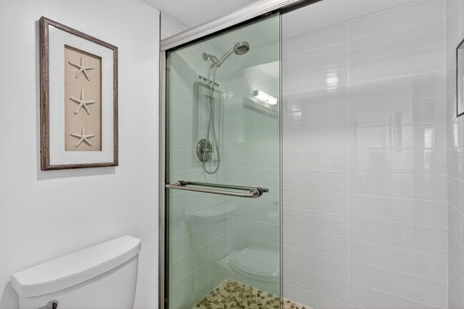 Building Photo - 9940 S Ocean Dr