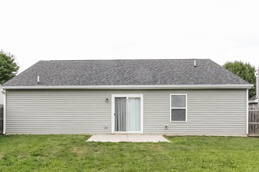 Building Photo - 1327 Grand Canyon Cir