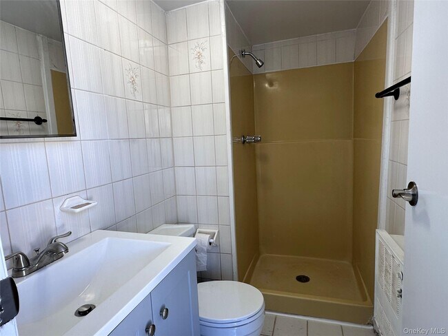 Building Photo - 154 Grant Ave