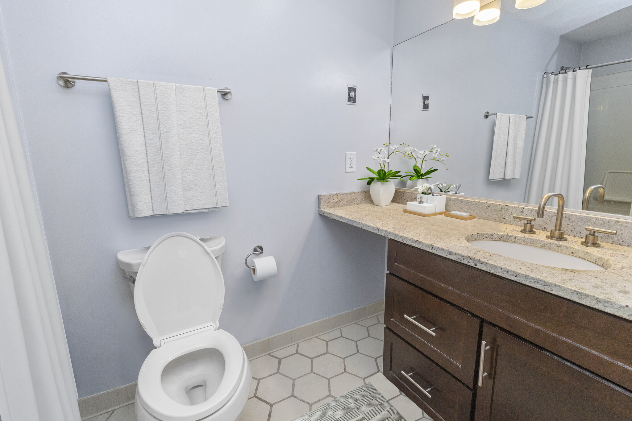 Master Bathroom - 1218 Vfw Pky