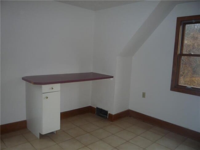 Building Photo - 4465 Mt Troy Rd Ext