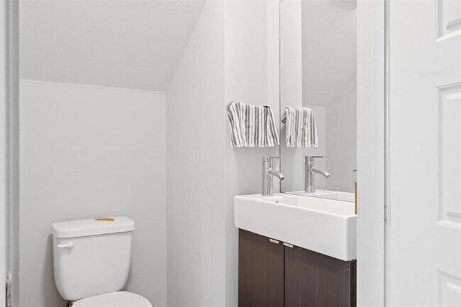 Building Photo - 5007 Delores Ave