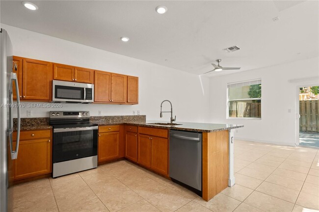 Building Photo - 5354 Ellery Terrace