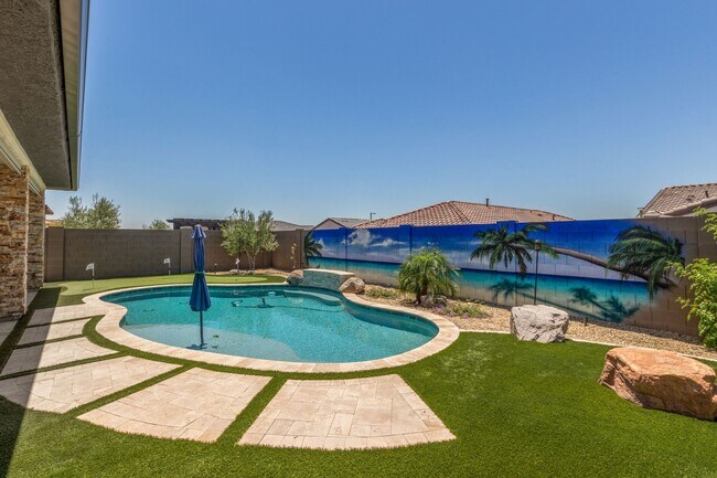 Building Photo - Beautiful 3 bedroom with pool in Cantamia!