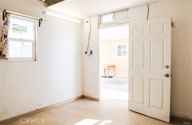 Building Photo - 6781 Jacaranda Ave