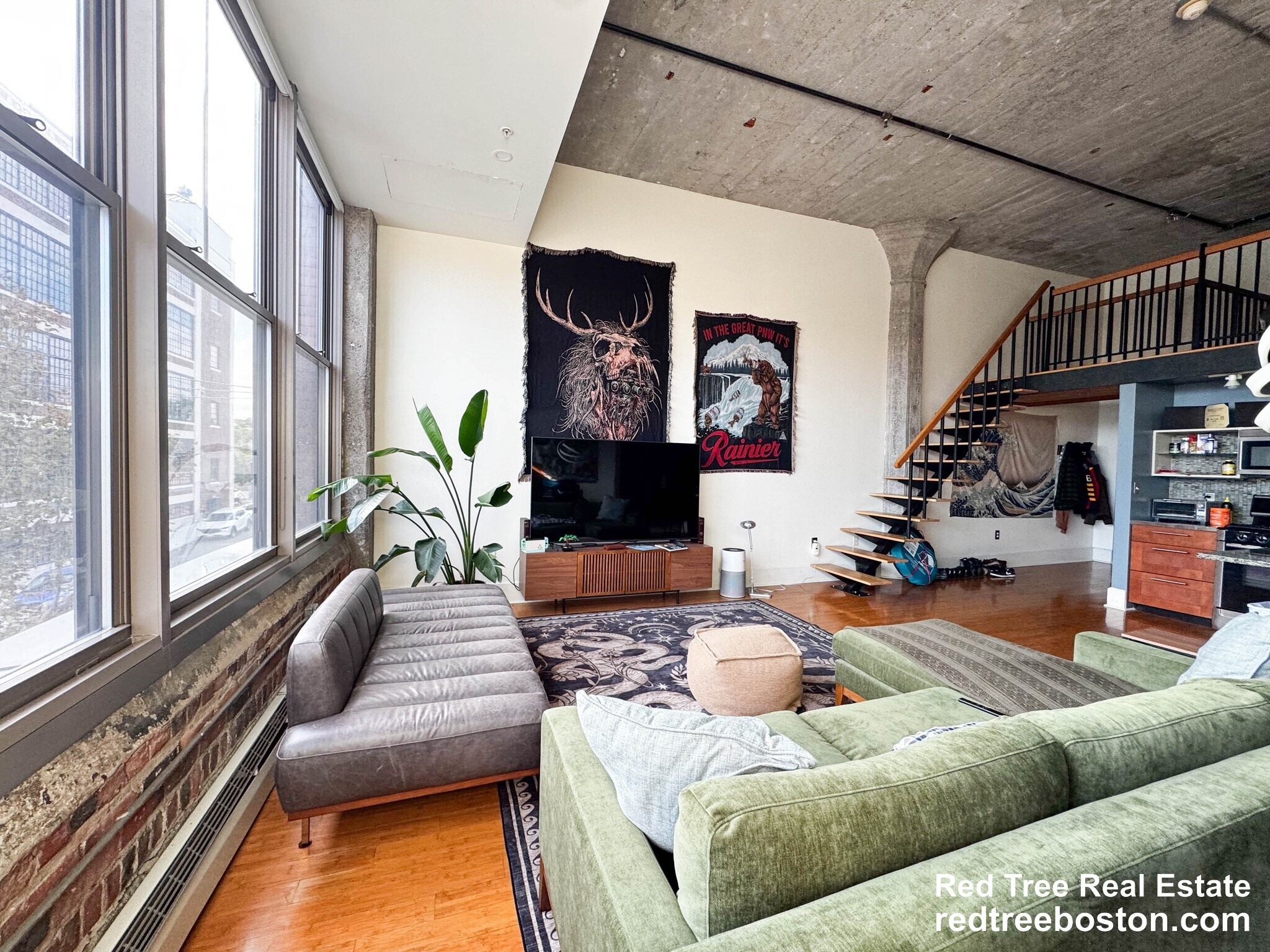 Building Photo - 156 Porter St
