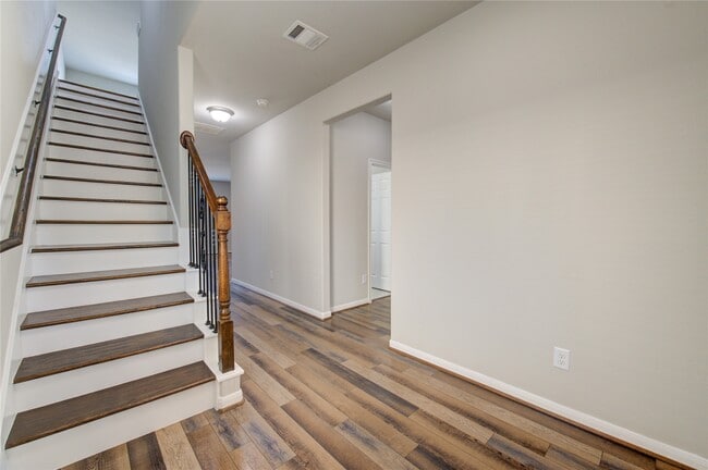 Building Photo - 9826 Copper Ranch Trail