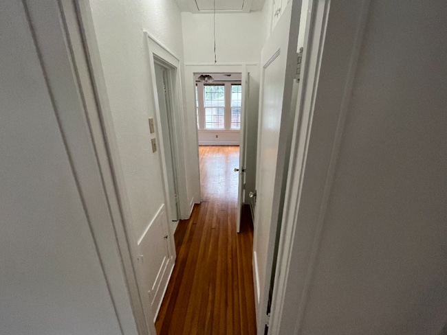 Building Photo - 9100 Georgian Dr