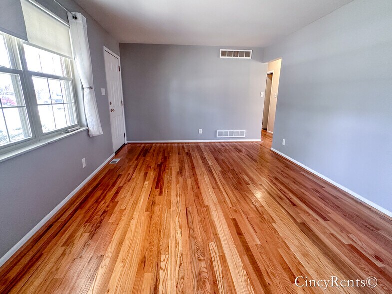 Building Photo - 1647 Rockhurst Ln