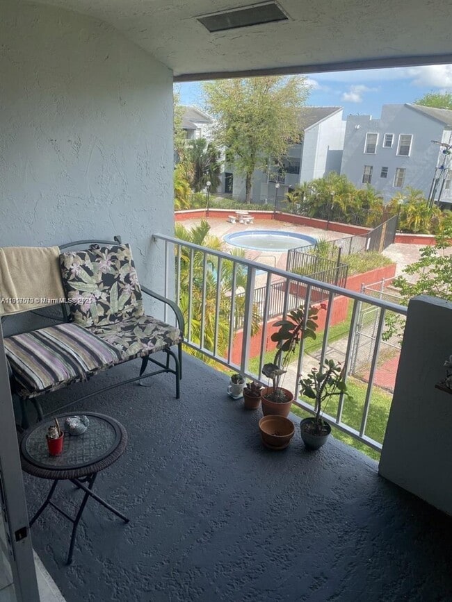 Building Photo - 1755 W 60th St