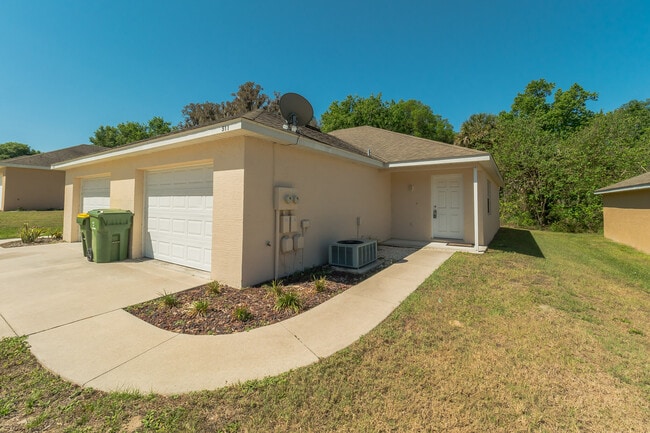 Building Photo - 511 Paulling Dr