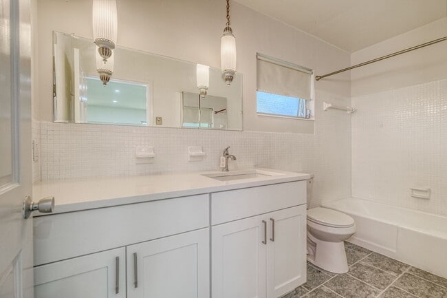 Building Photo - THIS SIZEABLE 4 BEDROOM, 3 ½ BATH, 2482 SQFT RESIDENCE IS READY FOR A LONG TERM RENTER.