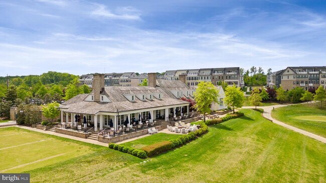 Building Photo - 17414 Southern Shrs Dr