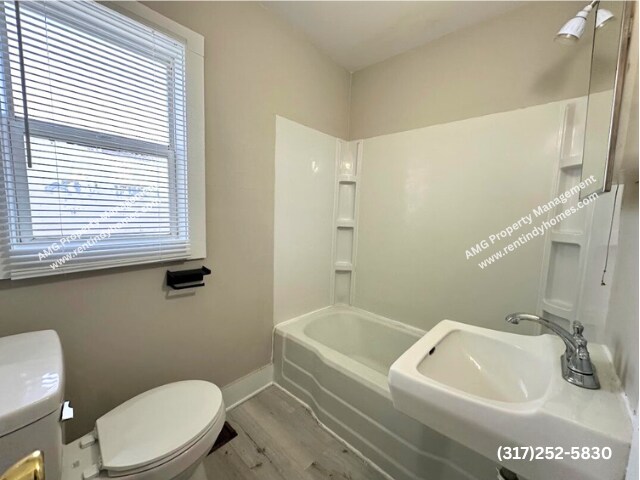 Building Photo - CENTER TOWNSHIP! **** SECTION 8 ****