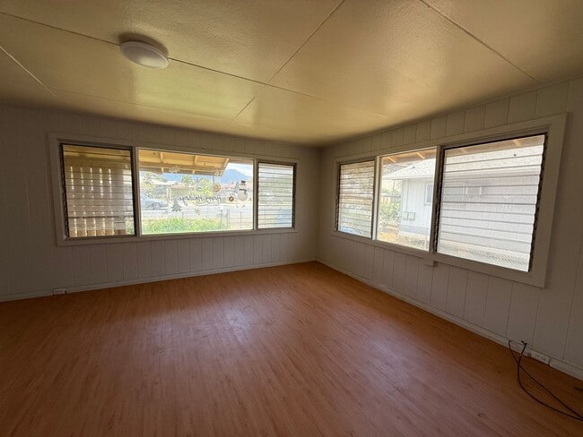 Building Photo - Single level 3 bedroom/1.5 Bath