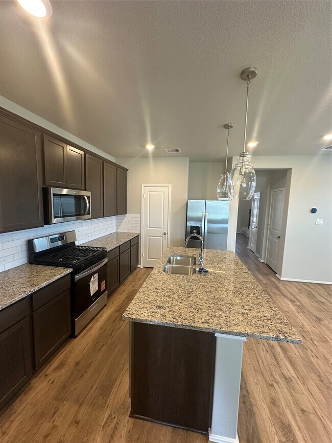 Building Photo - 206 Mercury Sky Rd