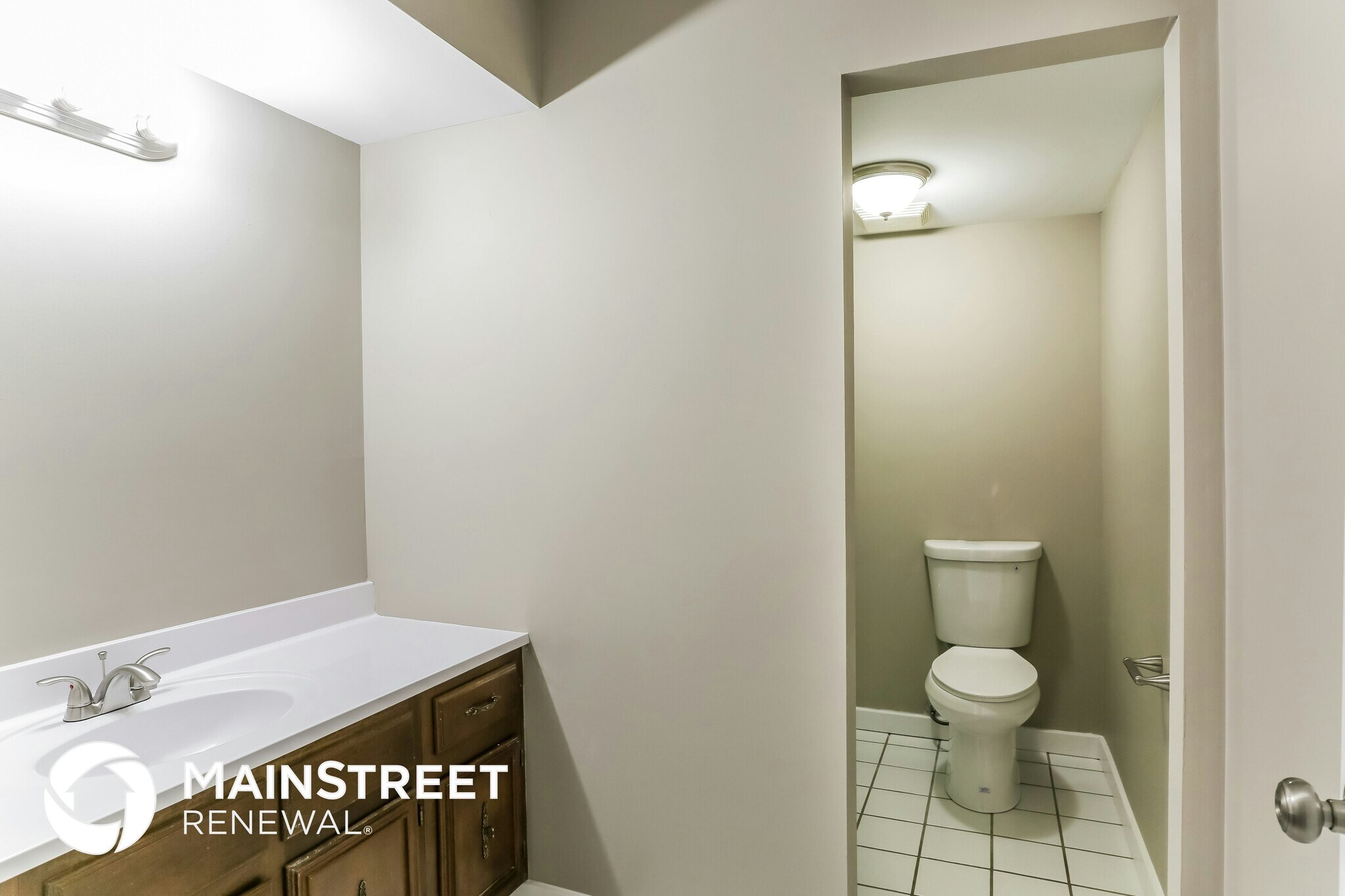 Building Photo - 1866 Dorsetshire Rd