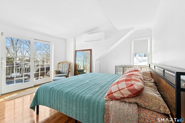 Building Photo - 201 Judd St