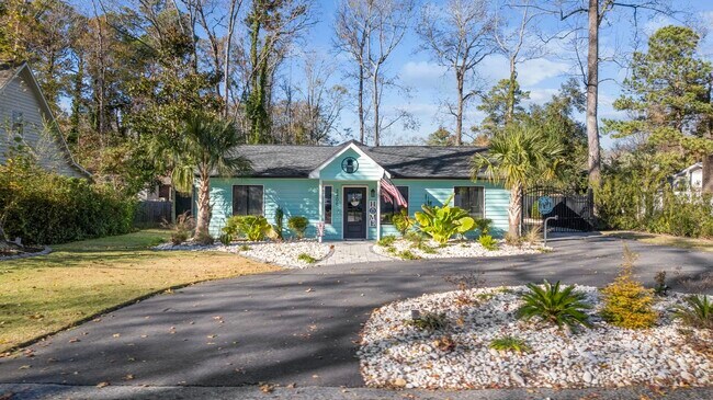 Building Photo - 2406 Bert Dr