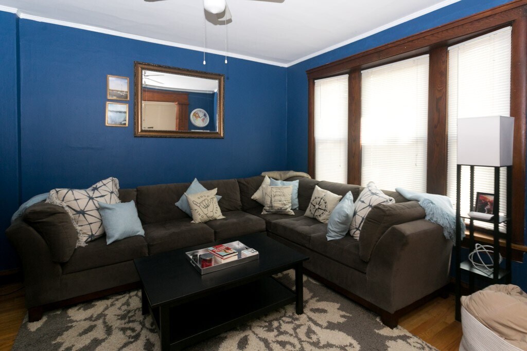 Building Photo - 3606 W Grace St