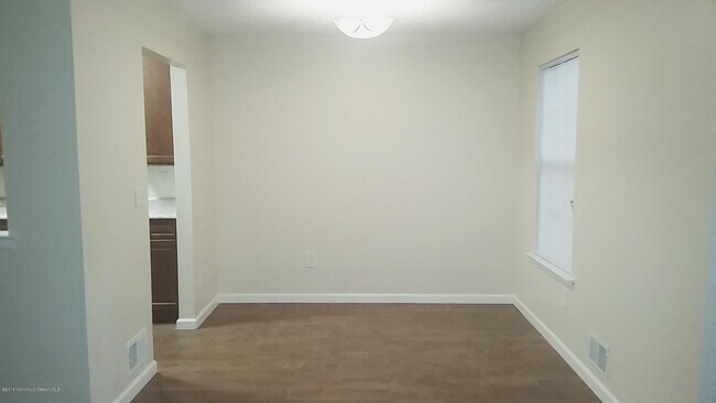 Building Photo - 71 Azalea Cir