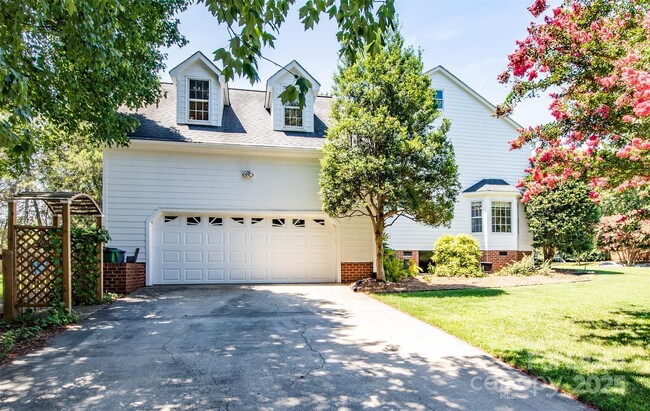 Building Photo - 5724 Ivygate Ln