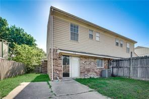 Building Photo - 716 Royal Crest Dr