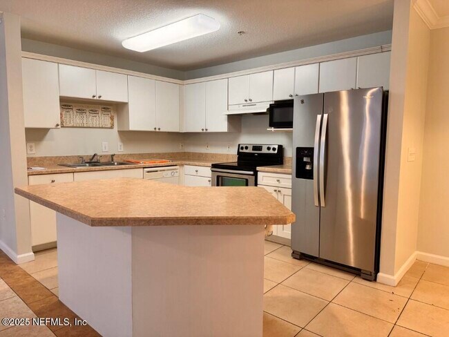 Building Photo - 3591 Kernan Blvd S