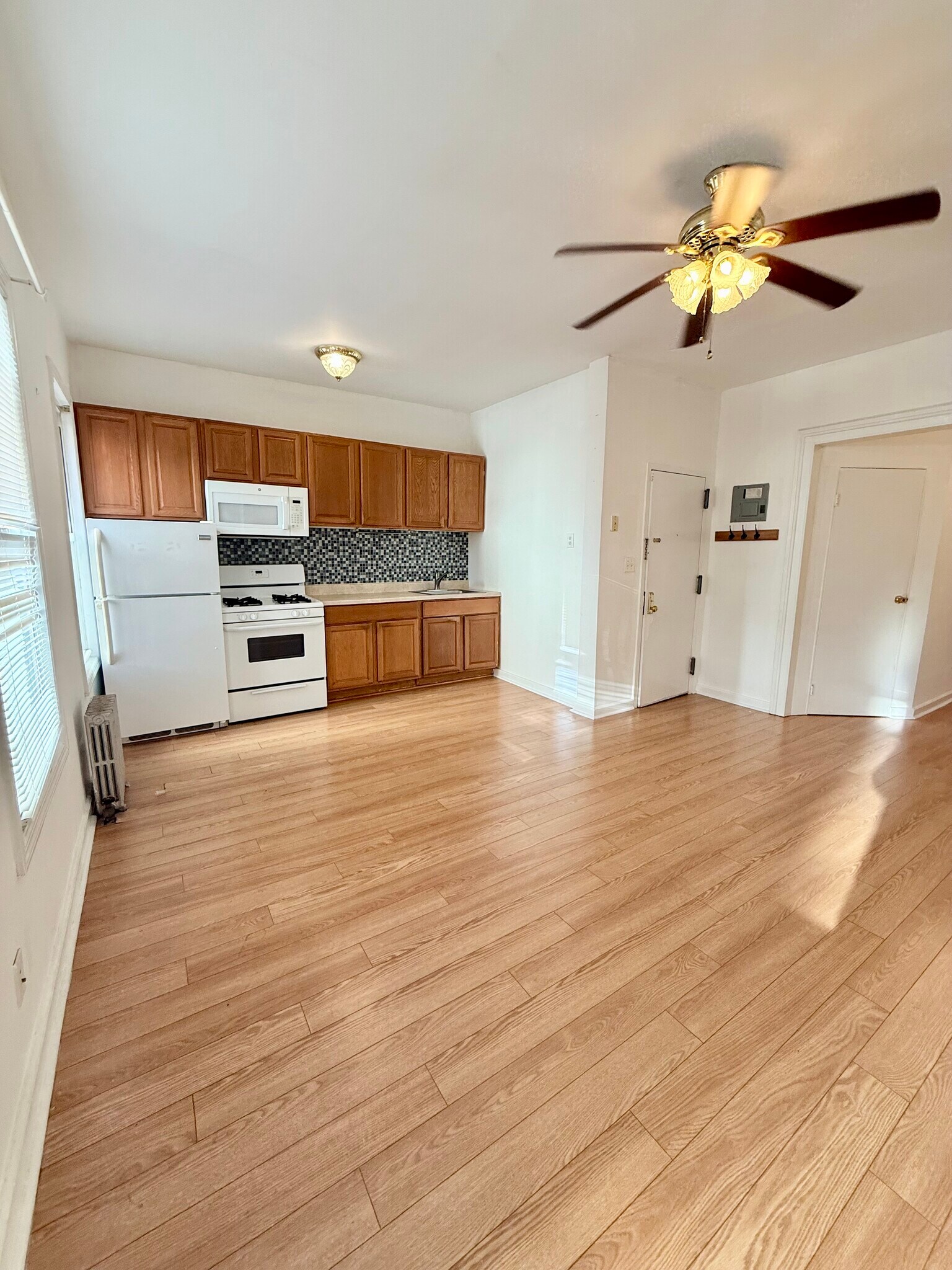 Building Photo - 1267 DeKalb Ave