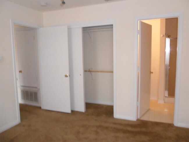Building Photo - 3003 Whisper Oaks Ln