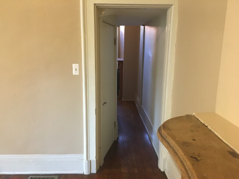 Building Photo - 213 Covington Ave