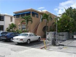 Building Photo - 3012 Seville St