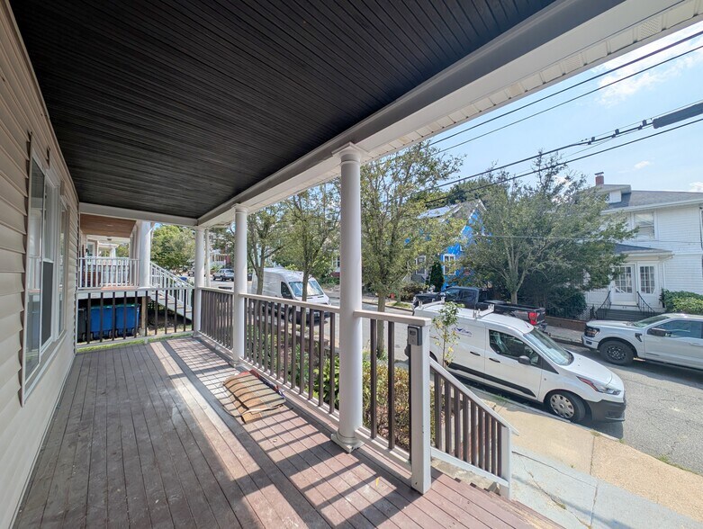 Building Photo - 47 Curtis Ave