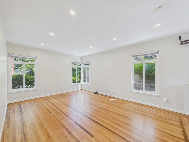 Building Photo - **Bright & Spacious 1BR Near UC Berkeley | Hardwood Floors + Natural Light**