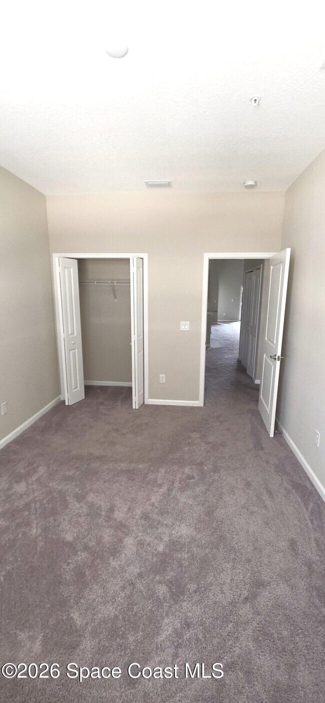 Building Photo - 3940 Playa Del Sol Dr