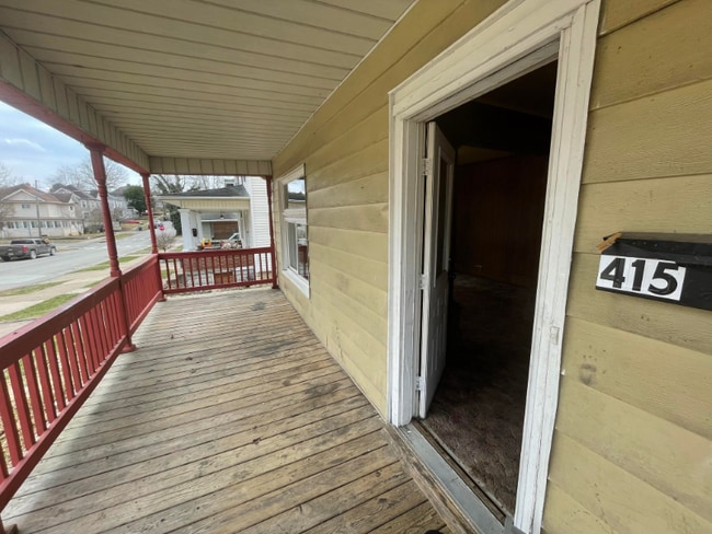 Building Photo - 415 N 9th St