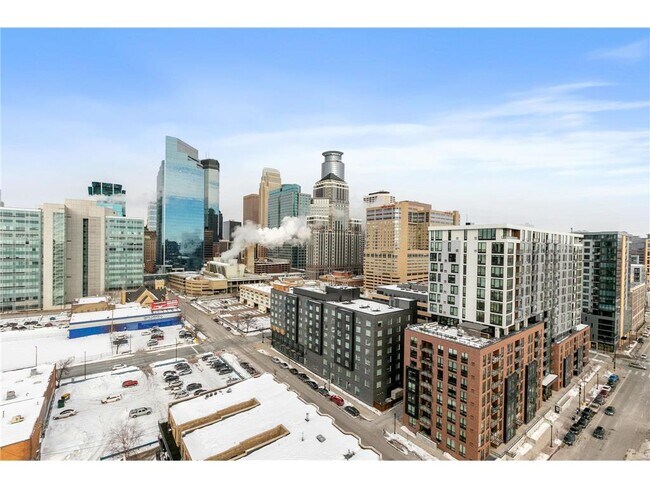 Building Photo - 929 Portland Ave