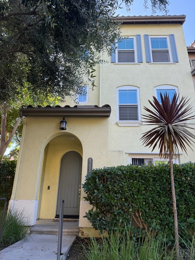 Building Photo - 2513 Escala Cir