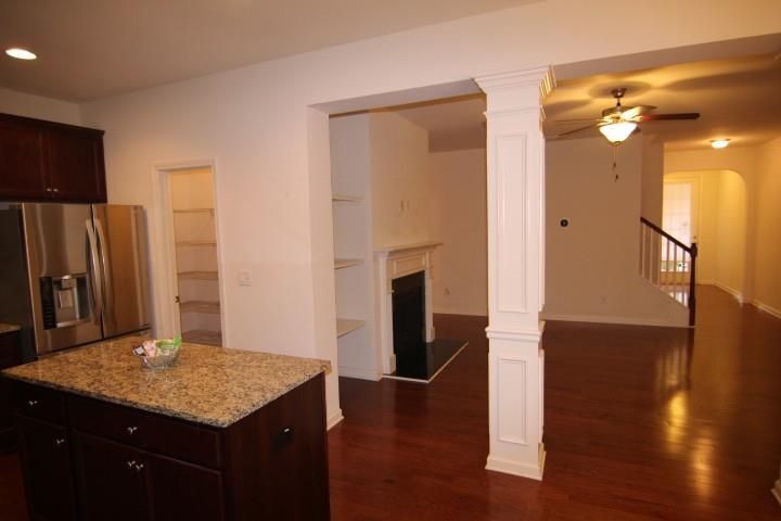 Building Photo - 5850 Vinyard Ln