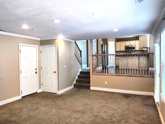 Building Photo - Great 4 Bd 3 Bath Home in Draper